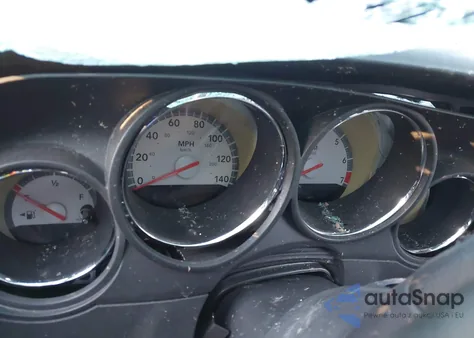 2010 Dodge Challenger Se z USA, uszkodzony, nr VIN 2B3CJ4DV5AH166908